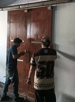 Service Pintu henderson